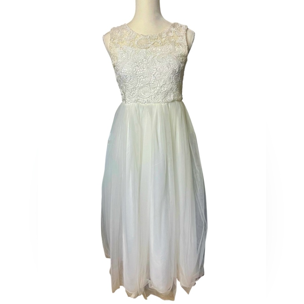Ibtom Castle White lace dress with tulle Sleeveless Fits Like a small